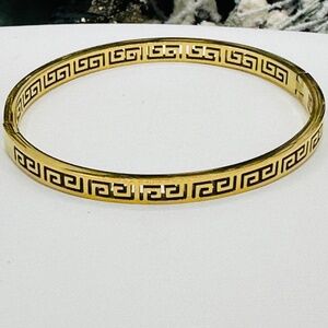 18K Gold Plated  bangle bracelet